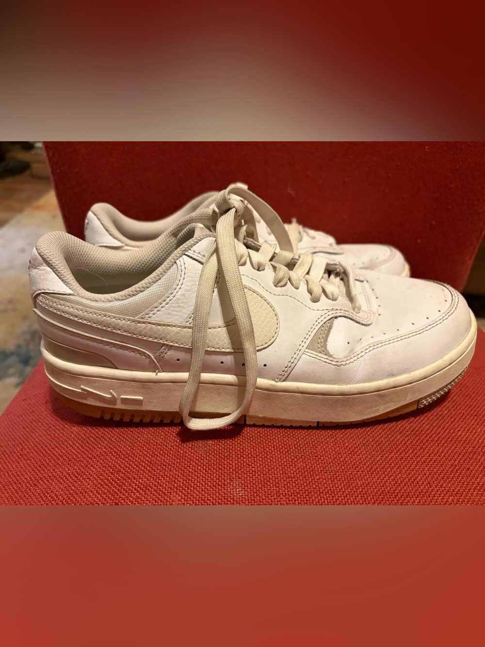 Nike Woman’s Gamma Force sneakers